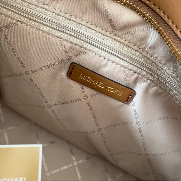 👜 MICHAEL KORS TAN LEATHER LARGE KRIS LUGGAGE TOTE! - Picture 14 of 15